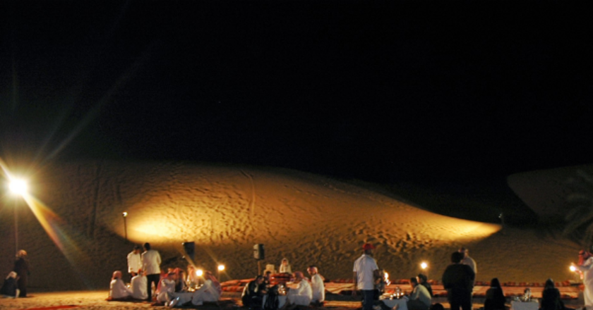 Explore the Sheikh Zayed Grand Mosque
